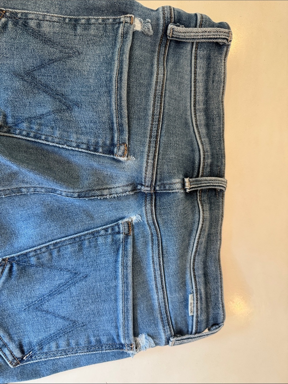 MOTHER Tomcat Ankle Fray buttonfly, Size 27. - Picture 3 of 6